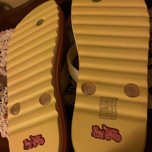 COPY - Disney Coach New York Sandals NWT - Picture 8 of 11